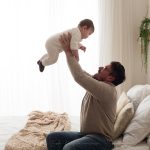 fotografie padre e figlio 10 mesi