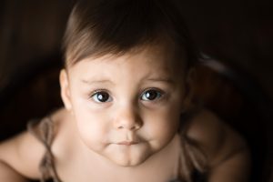 bambina di 12 mesi ritratto in studio fotografico