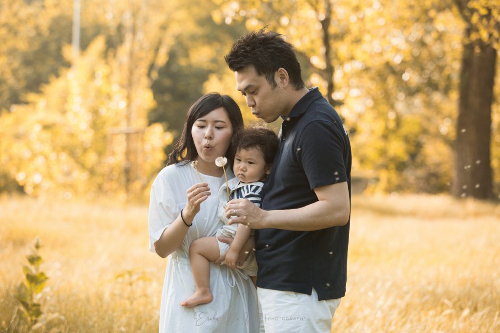 ritratto di famiglia al parco