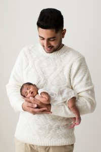 padre e neonata servizio foto