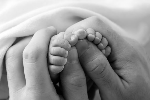 piedini neonato